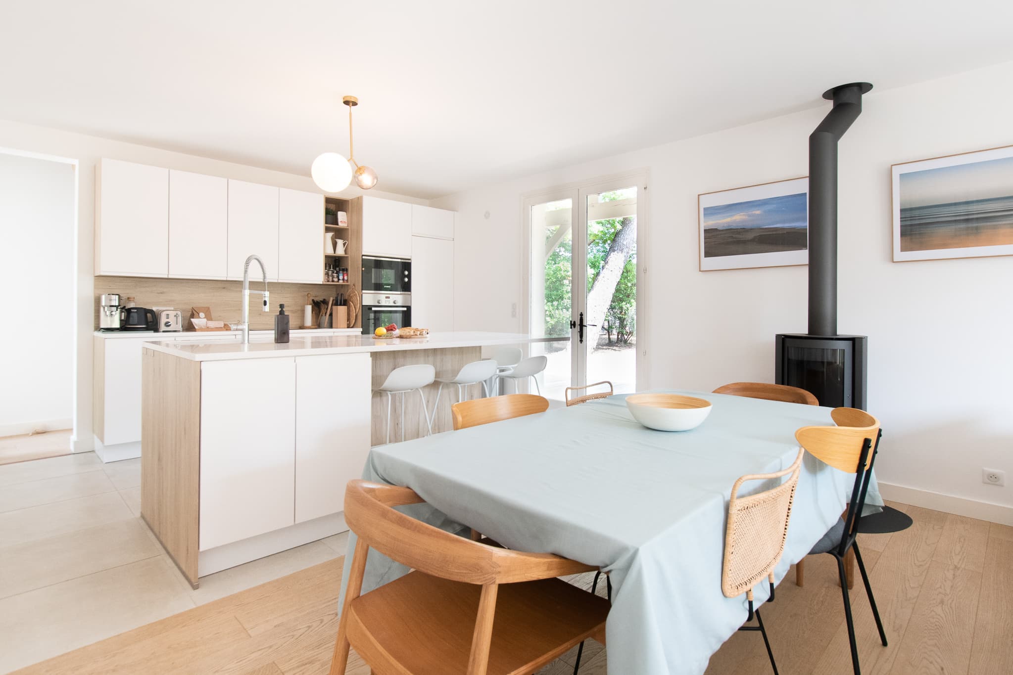 Living and kitchen